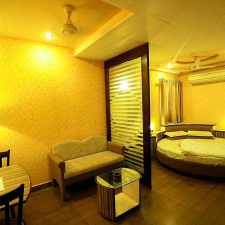 Hotel Ashiana Jāmnagar Εξωτερικό φωτογραφία