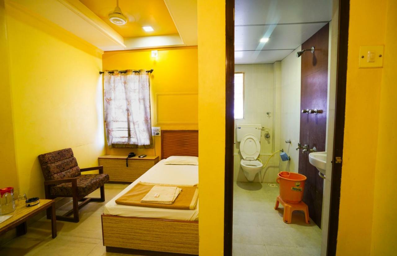 Hotel Ashiana Jāmnagar Εξωτερικό φωτογραφία
