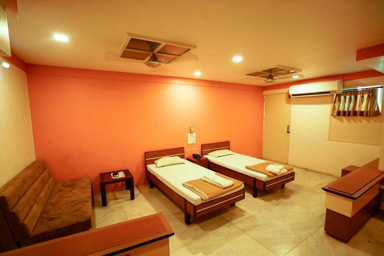Hotel Ashiana Jāmnagar Εξωτερικό φωτογραφία