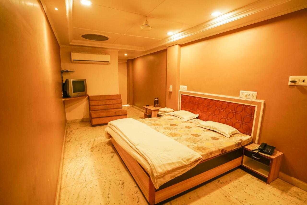 Hotel Ashiana Jāmnagar Εξωτερικό φωτογραφία